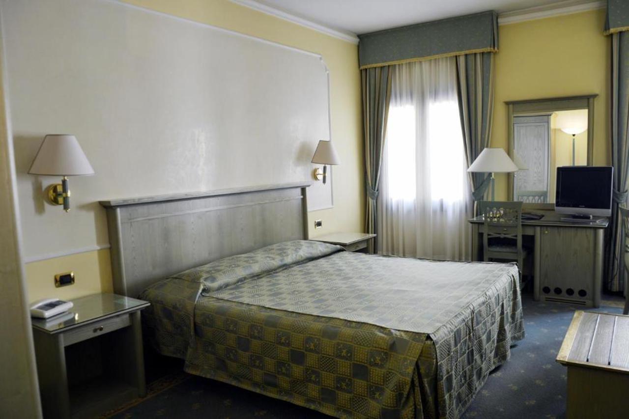 Hotel Donatello Padova Esterno foto