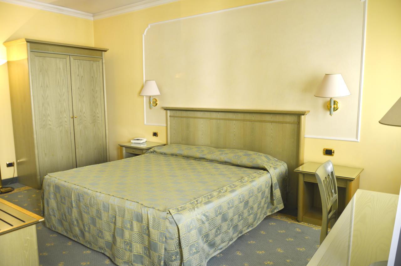 Hotel Donatello Padova Esterno foto