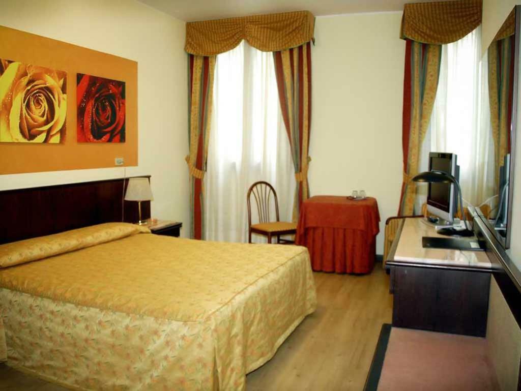 Hotel Donatello Padova Esterno foto